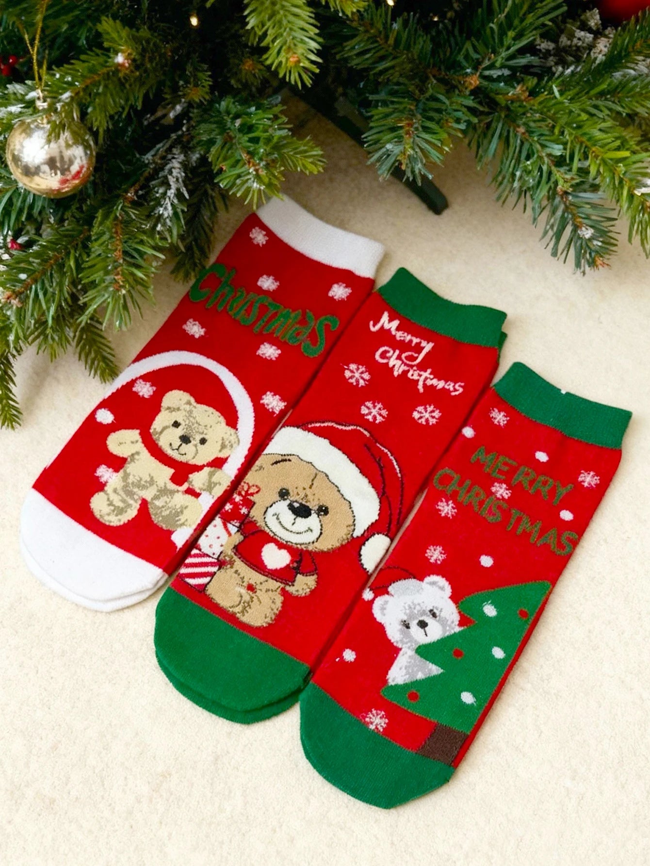 The Lunoir Merry Socks